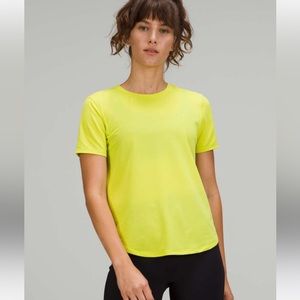 🍋Lululemon Training Shirt size 16